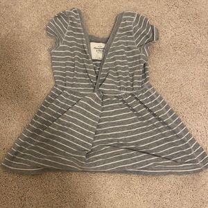 A&F Women’s M Stripped Shirt -worn once